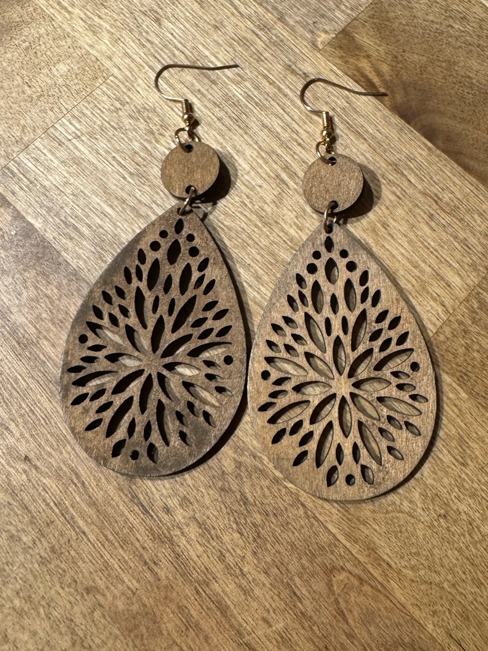 NWT Wooden Teardrop Filigree Earrings